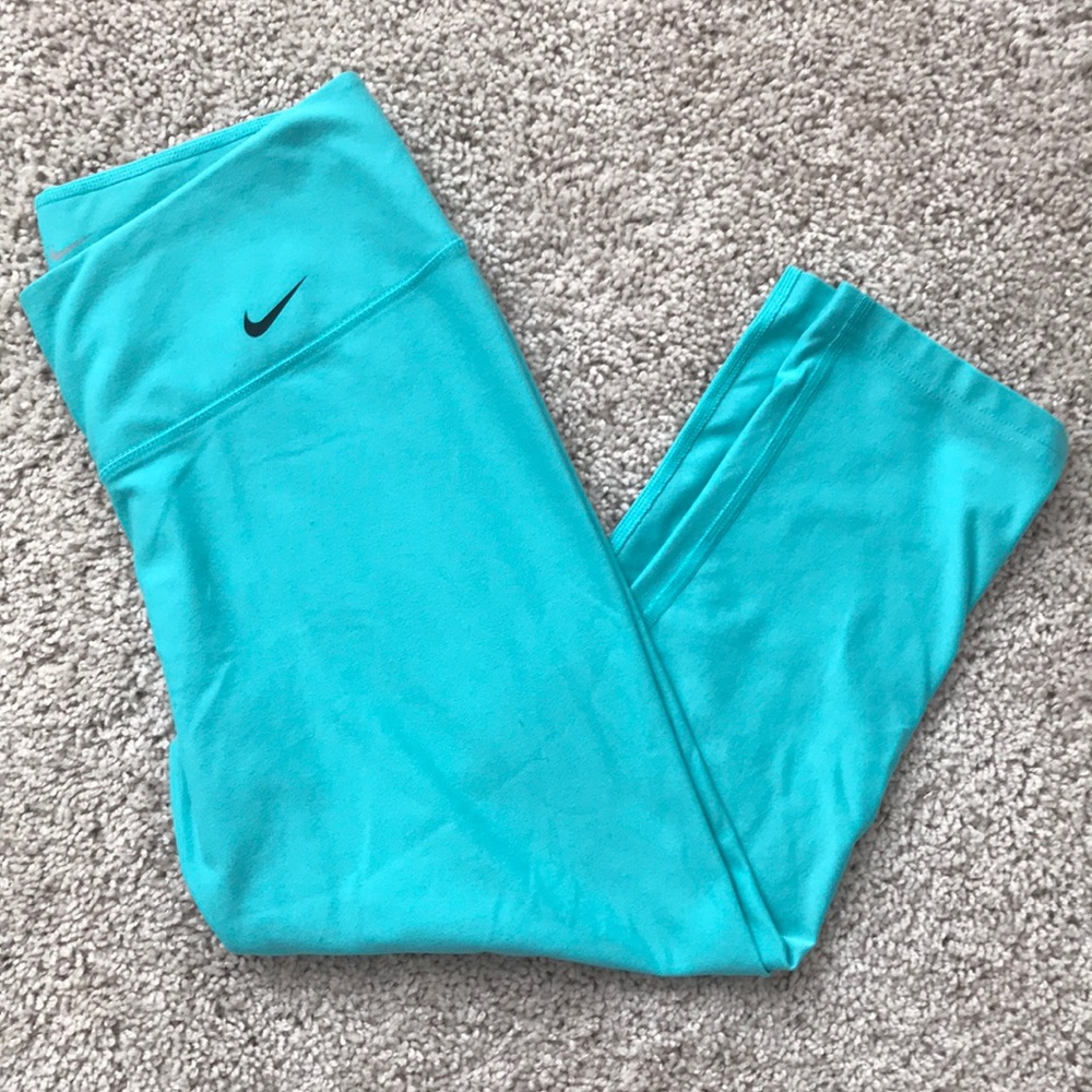 Nike DriFit Crop Leggings